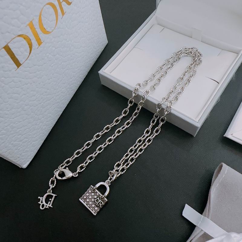Dior Necklace 05lyr309 (5)